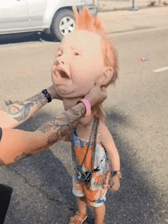 Oferta de Halloween 2025: Máscaras de látex espeluznantes y divertidas (Bebé punk llorón)